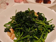 拍蒜炒番茨苗-炳胜品味(深圳湾万象城店)