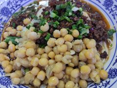 -渝之汇牛肉豌杂面