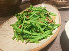 水豆豉炒茼蒿菜-山石榴·贵州菜(陆家嘴中心店)