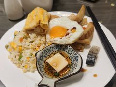 -上海滴水湖皇冠假日酒店