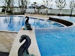 -上海滴水湖皇冠假日酒店