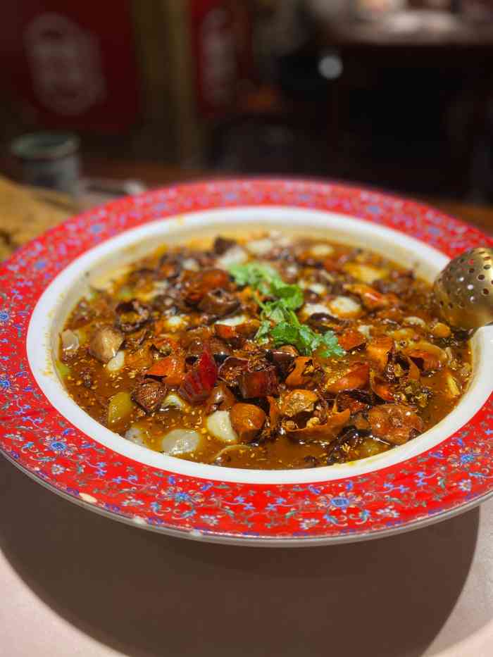 杨记隆府重庆江湖菜(爱琴海购物公园店)-"讲真……把控一下菜品.
