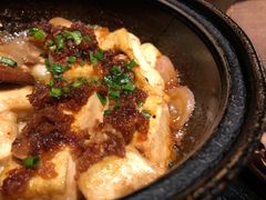 石锅海鲜酿豆腐-坛宗剁椒鱼头(河西王府井店)