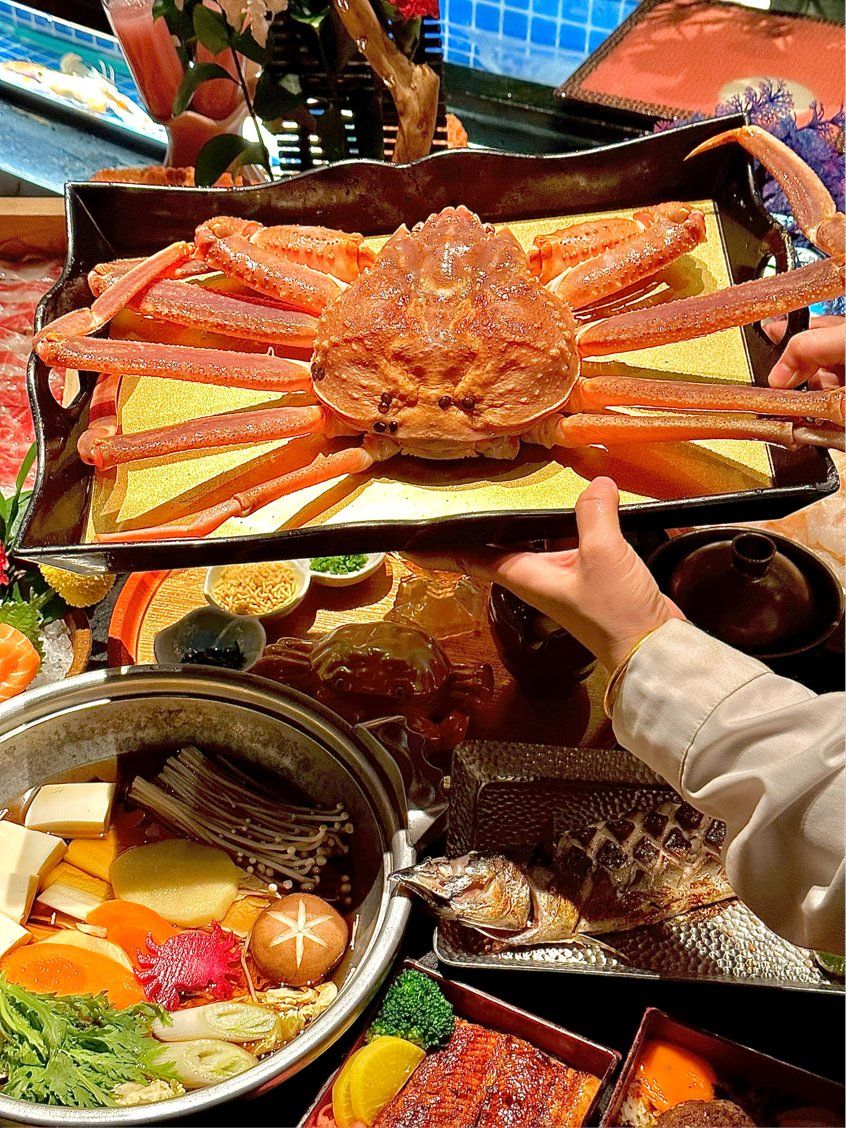 🦀满板前·帝王蟹雪蟹(环宇城店)
📍铜川路699弄1号中海环宇城