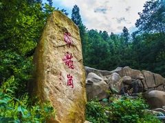 -罗田薄刀峰风景区
