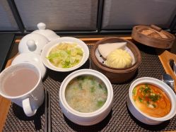 -臻康乃馨月子中心(集美店)