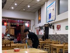 大堂-雷祖芳老妈蹄花店