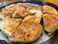 烤馍-老东镇啤酒屋海鲜加工·蒸汽海鲜·海鲜烧烤(台东店)