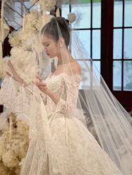 -衣贝姿婚纱礼服馆