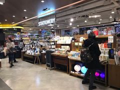 -LOG-ON(海港城店)