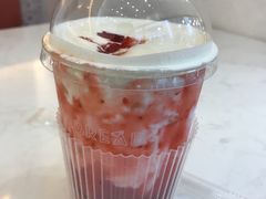 草莓脏脏茶-烫面包·面包烘焙(绿地缤纷城店)