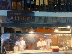 -Trattoria Altrove