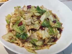 -阿瓦山寨·湘菜现炒·剁椒鱼头王(咸阳总店)