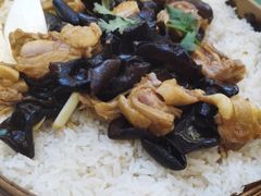笼仔清远鸡蒸饭-万山楼海鲜酒家·二十三年老字号