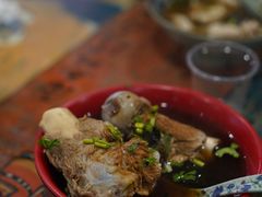 棒子骨-老谢野馄饨(延安路店)