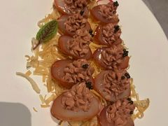 低温烟熏鹅肝酱鸽子蛋&nbsp;(-三利音·东方司宴(外滩店)