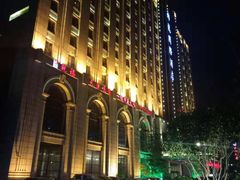 -锦龙国际酒店(天津奥体中心华苑地铁站店)