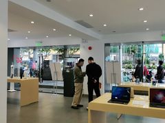 -华为授权体验店(万航渡路)