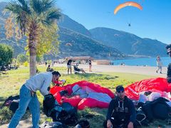 -费特希耶滑翔伞