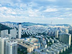 -大连星海皇冠假日酒店