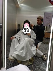 -Tloml salon
