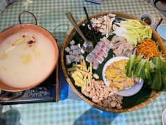 -飞虎过桥米线(翠湖店)