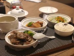 -臻康乃馨月子中心(集美店)