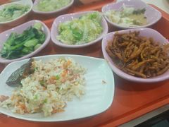-雪乡阁东北农家菜(颛桥约好休闲街店)