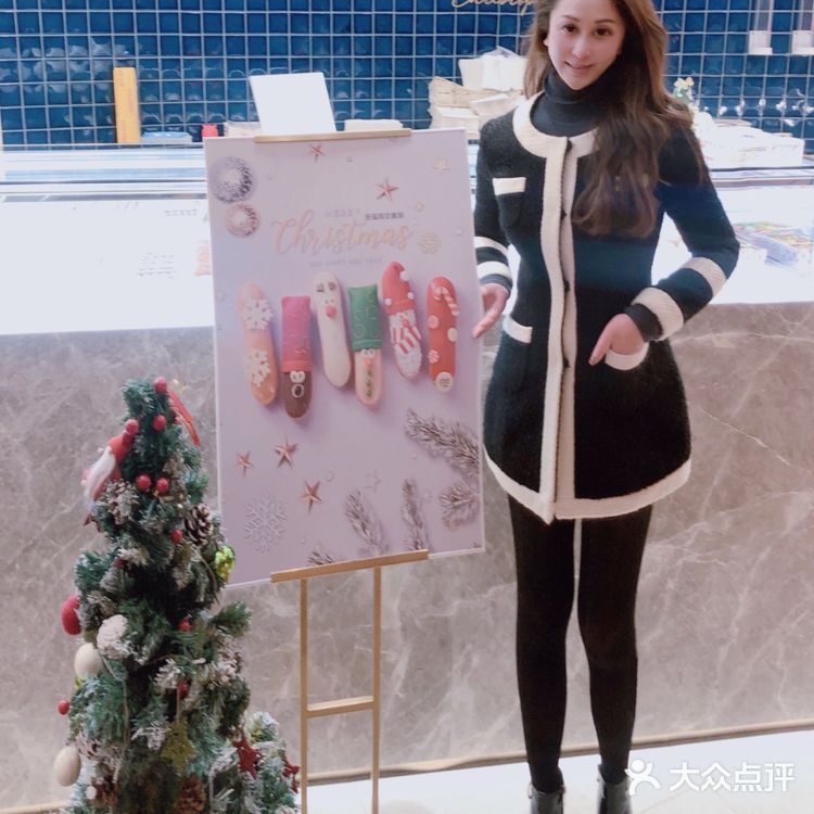 来自法国宝藏圣诞限定款泡芙VS你值得拥有🎄🤶[礼花][礼花][礼花]