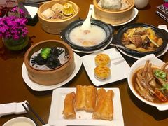 -广州中心皇冠假日酒店·百粤楼