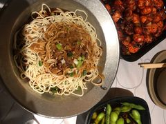 -巴厘龙虾·榜首油焖大虾(音乐学院·沿江酒馆店)