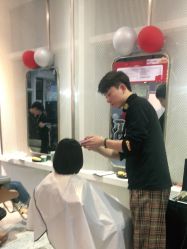 -PE SALON 