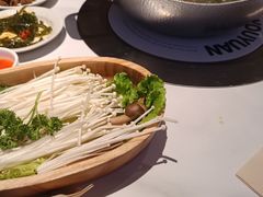 -左庭右院鲜牛肉火锅(金山万达店)