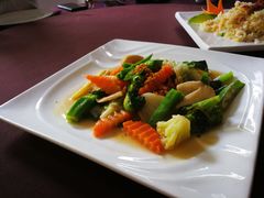 -Neary Khmer Restaurant