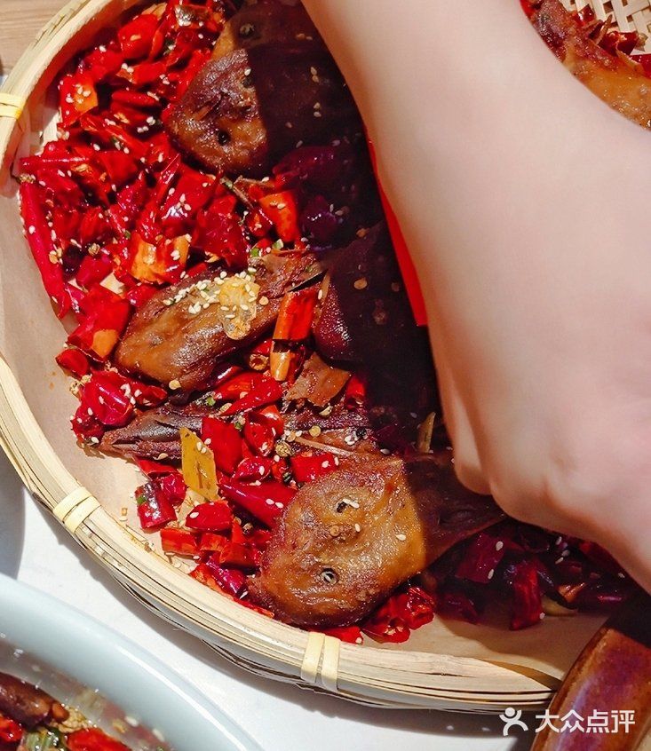 蜀谭记就是上海正宗盐帮川菜,没毛病