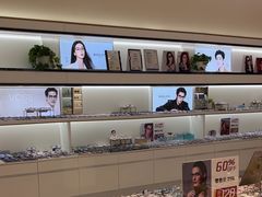 -J-Optical佳视明眼镜·蔡司视觉(青岛金茂览秀城店)