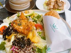 三文鱼牛油果沙拉-THE WOODS 简餐 (国贸商城店)