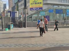 -三叶眼镜城批发市场(上海火车站店)