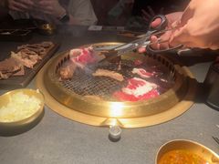 -铭牛烧肉·和牛海鲜自助(高新月牙湖店)