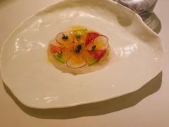 真鲷刺身配小红萝卜佐旱金莲醋汁-Jean Georges