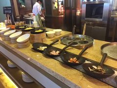 -大中华希尔顿酒店-念自助餐·嗨啤·小龙虾