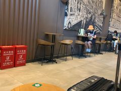 -星巴克(成都东站店)