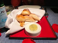 -弦月窗LUNETTE BY AMANDA(复兴路店)