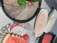 -海底捞火锅(新松江路生日主题店)