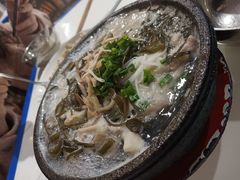 -刚砂锅鸡丝米线