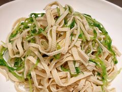 黑豆芽拌千张-金鸭季·北京烤鸭(深业上城店)