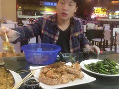 -覃记海鲜美食餐厅