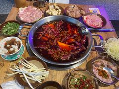 -老街·稳拈老火锅(海椒市店)