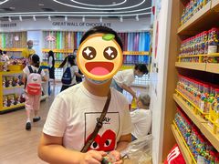 -m豆巧克力世界(上海世茂广场店)