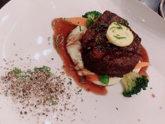 -WOLFGANG PUCK KITCHEN & BAR(迪士尼小镇店)